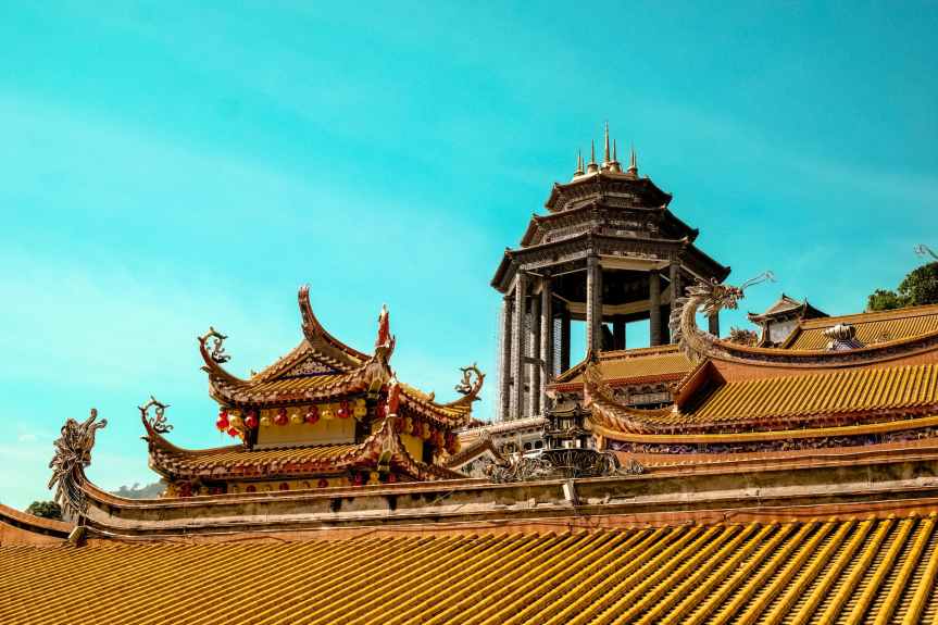 落霞与孤鹜齐飞 秋水共长天一色 – 王勃 –&nbsp;滕王阁序